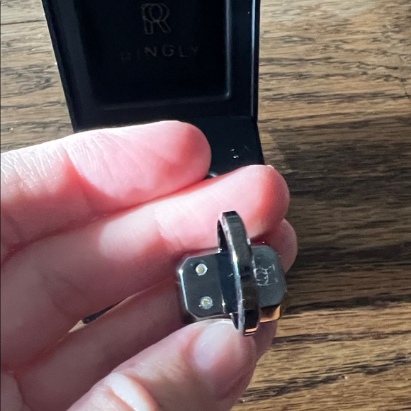 Ringly Quartz Smart Ring - Picture 3 of 4